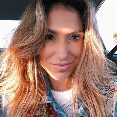 ecruzn|elena cruz.